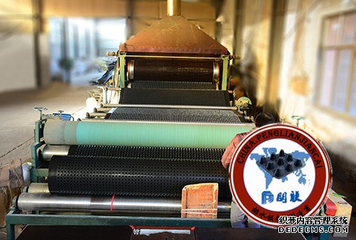 排水板廠(chǎng)家http://www.zzqcbjjw.com/
